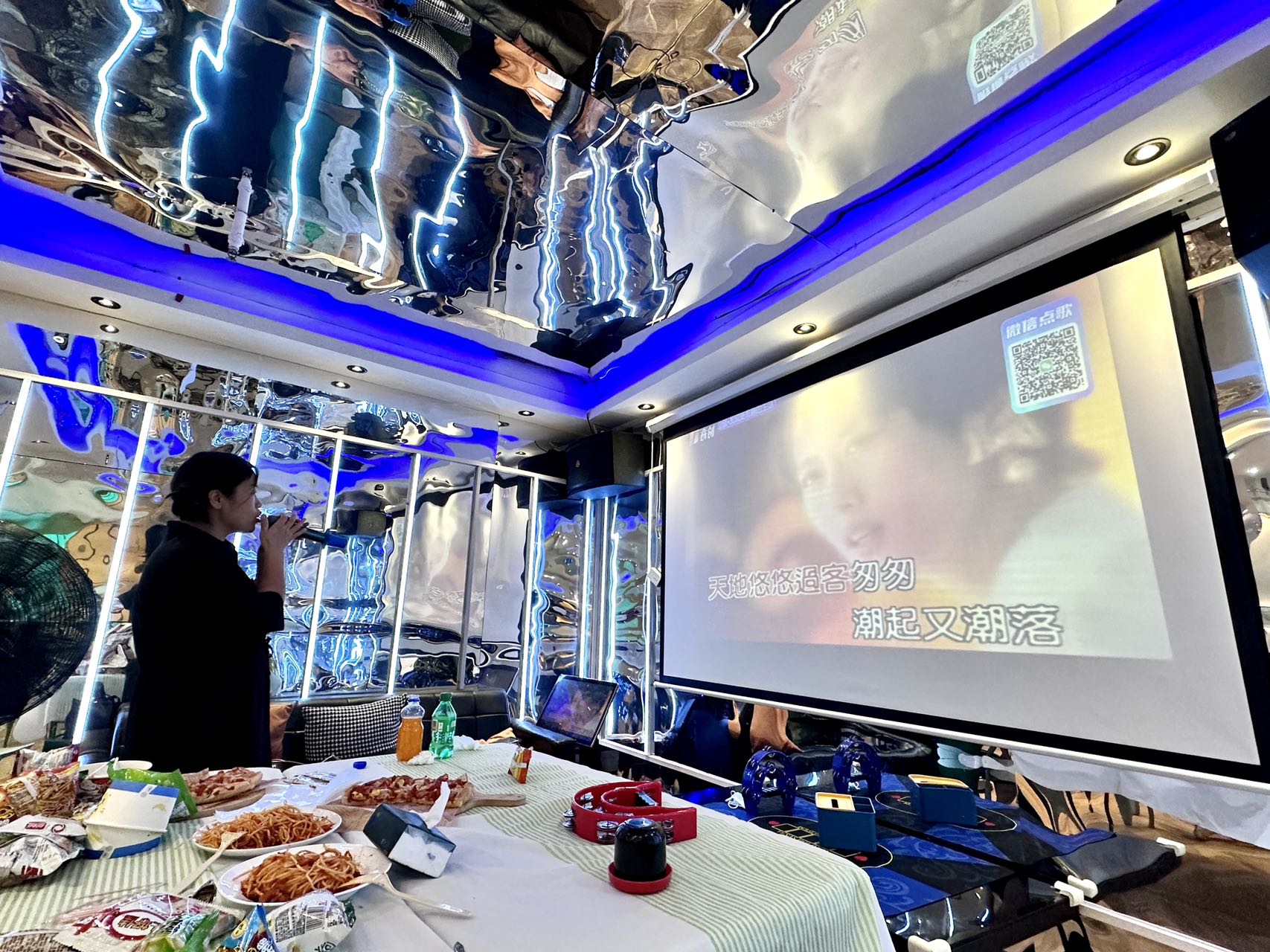 高能计算机,带你进行一场夏日狂欢(图1) 高能计算机,带你进行一场夏日狂欢(图1)