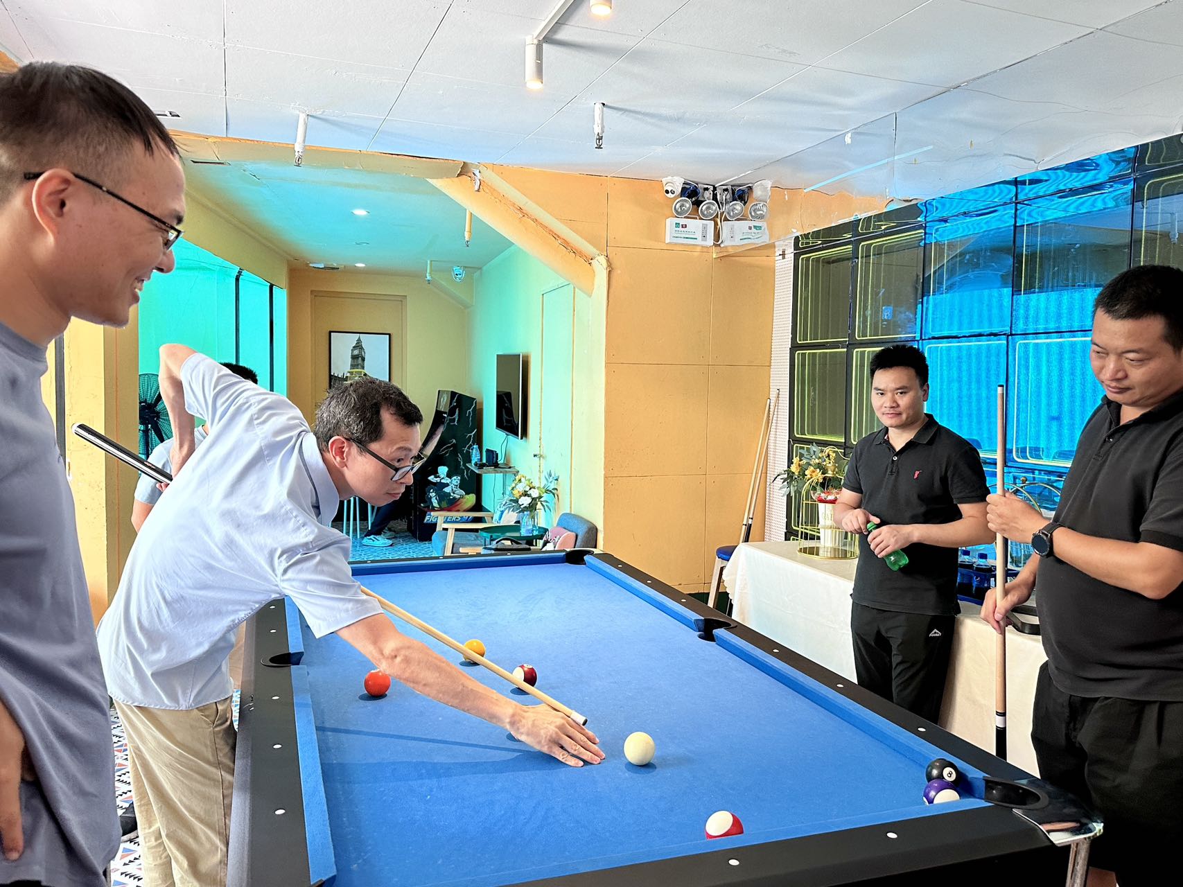 高能计算机,带你进行一场夏日狂欢(图2) 高能计算机,带你进行一场夏日狂欢(图2)