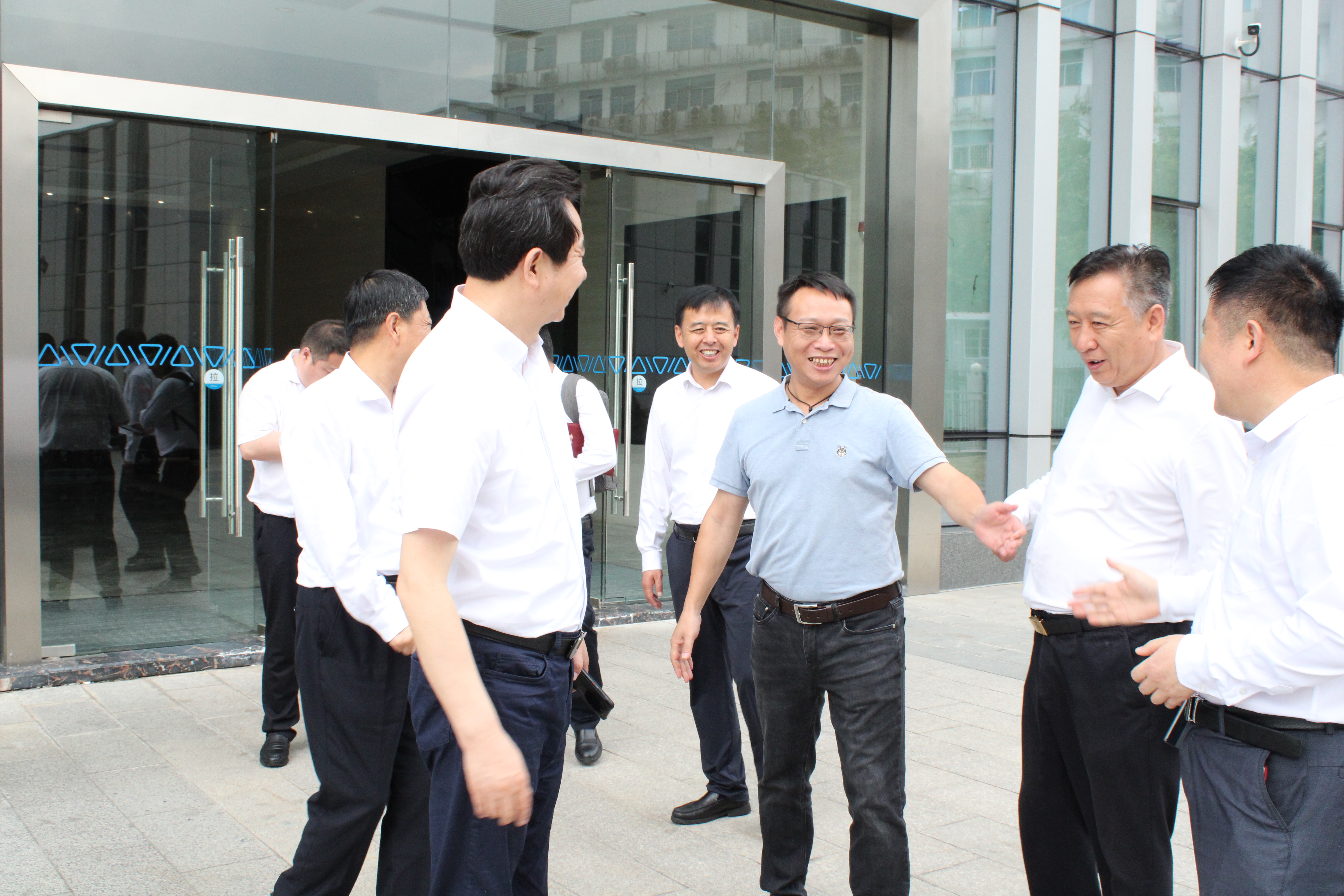 热烈欢迎陕西省铜川市领导莅临我司参观指导(图6)