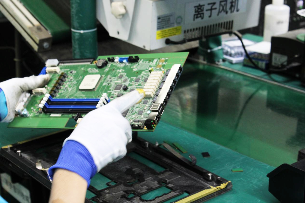 精工铸就:探秘广州高能工控主板生产核心环节(图6) 精工铸就:探秘广州高能工控主板生产核心环节(图6)